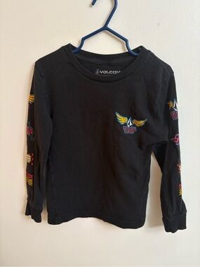 4/30$ Volcom Black Long Sleeve Tee with Colorful Winged Logo 2 years